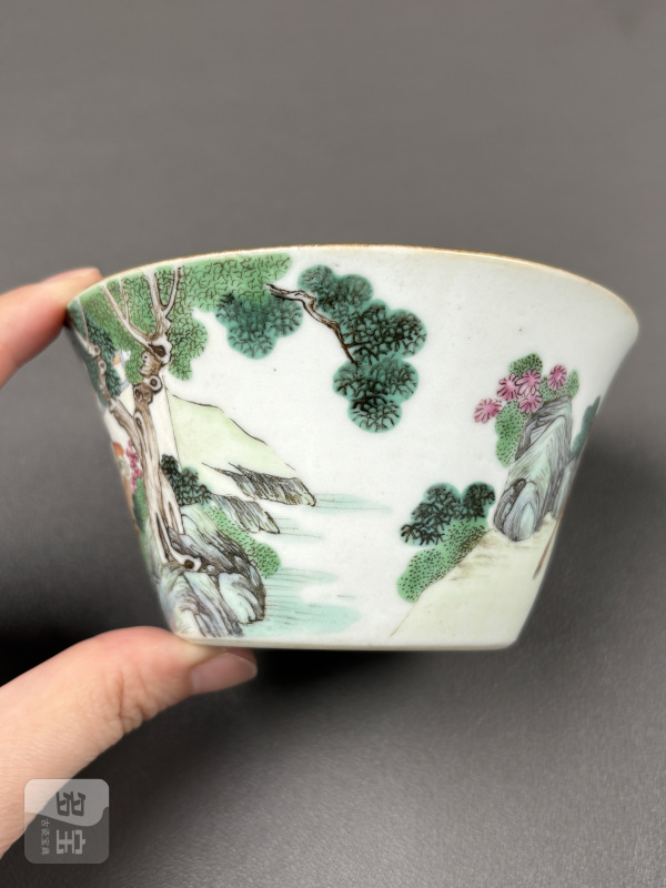 清嘉庆 粉彩西厢记人物故事图马蹄杯 - 图6